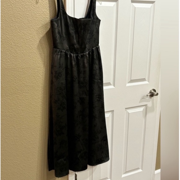 WAYF Corset Dress
Black and charcoal gray size S - Picture 8 of 14